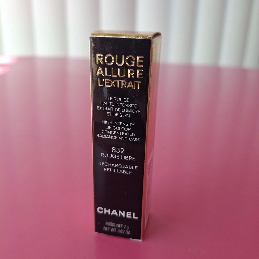 Chanel Rouge Allure L'Extrait Lipstick 832 Rouge Libre Red 0.07 oz Refillable
